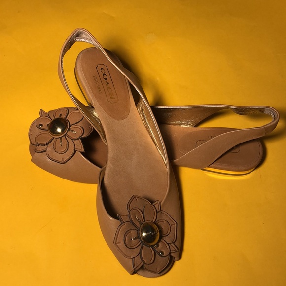 COACH leather flowers open toe sandal - Picture 13 of 14